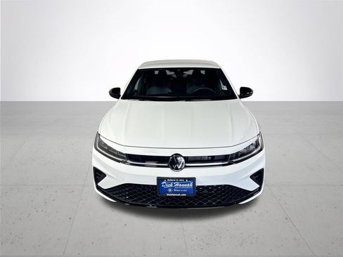 Used 2025 Volkswagen Jetta Sport FWD image 5