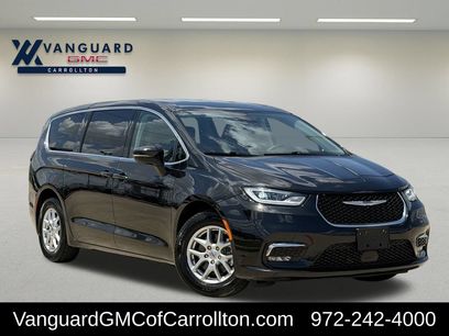 Used 2023 Chrysler Pacifica Touring-L