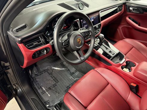 Used 2026 Porsche Macan AWD/4WD image 4