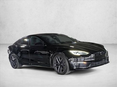 Used 2021 Tesla Model S Plaid image 3
