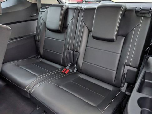 Certified 2023 Volkswagen Atlas SE image 21