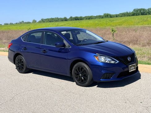 Used 2018 Nissan Sentra SV FWD image 33