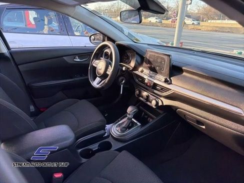 Used 2020 Kia Forte LXS image 8