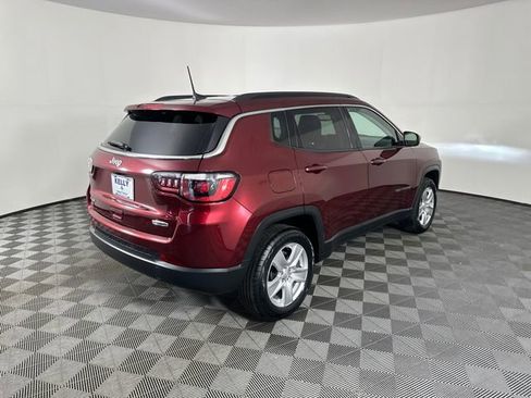 Certified 2022 Jeep Compass Latitude w/ Convenience Group AWD/4WD image 9
