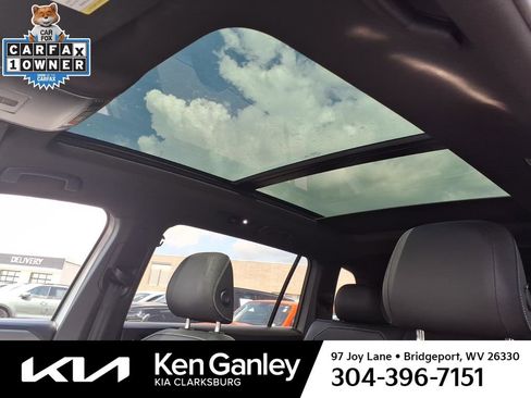 Used 2023 Volkswagen Tiguan SE R-Line FWD image 18