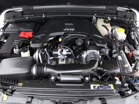 Used 2021 Jeep Wrangler Sport image 10