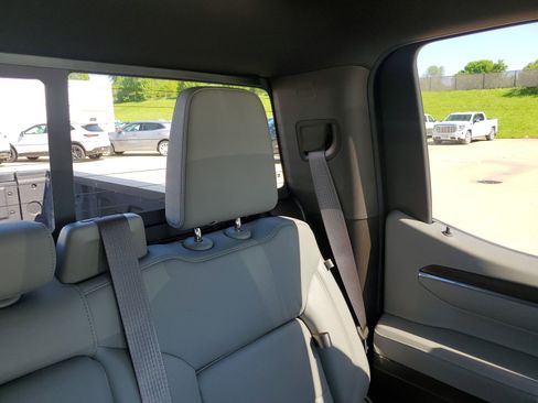 Used 2023 GMC Sierra 1500 SLT w/ SLT Premium Plus Package AWD/4WD image 15