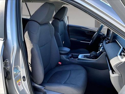 Used 2019 Toyota RAV4 LE w/ All Weather Liner Package image 27