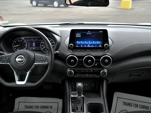 Used 2024 Nissan Sentra SV image 32