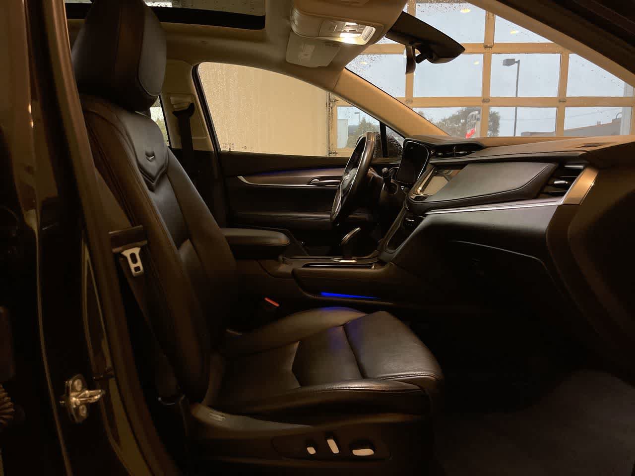 Used 2018 Cadillac XT5 Premium Luxury AWD/4WD image 25