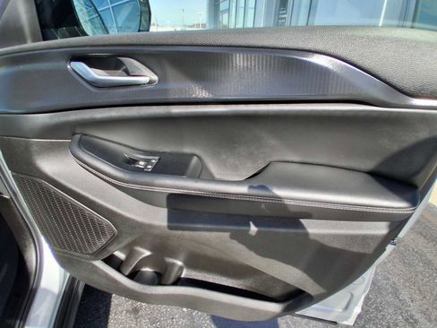 Used 2023 Jeep Grand Cherokee Altitude image 27