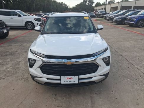 Used 2025 Chevrolet TrailBlazer LT AWD/4WD image 5