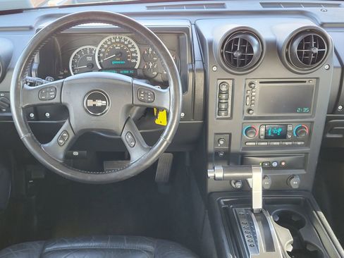 Used 2005 HUMMER H2 SUT w/ Preferred Equipment Group image 24