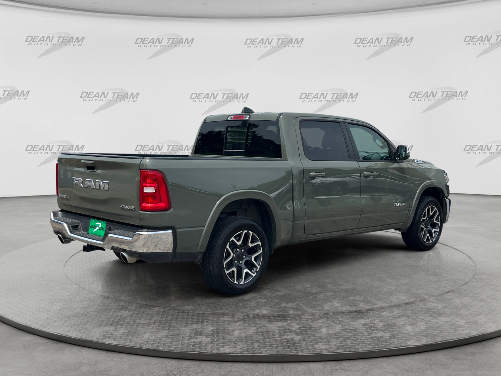 Used 2026 RAM 1500 Laramie AWD/4WD image 7