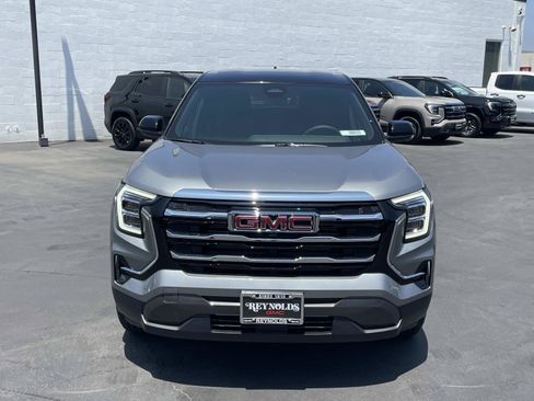 New 2026 GMC Terrain Elevation w/ Technology Package II FWD image 2