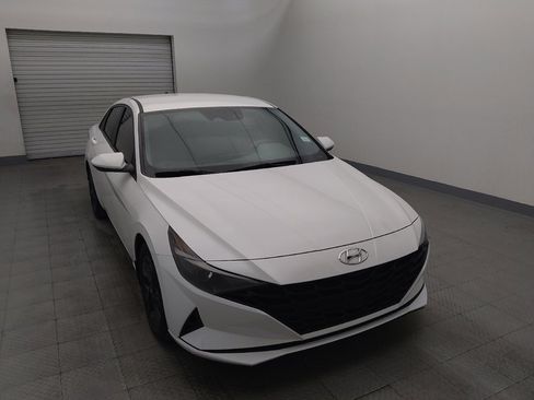 Used 2023 Hyundai Elantra SEL image 14