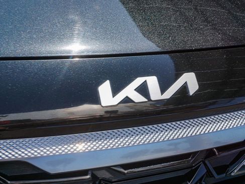 Certified 2024 Kia Seltos S FWD image 12