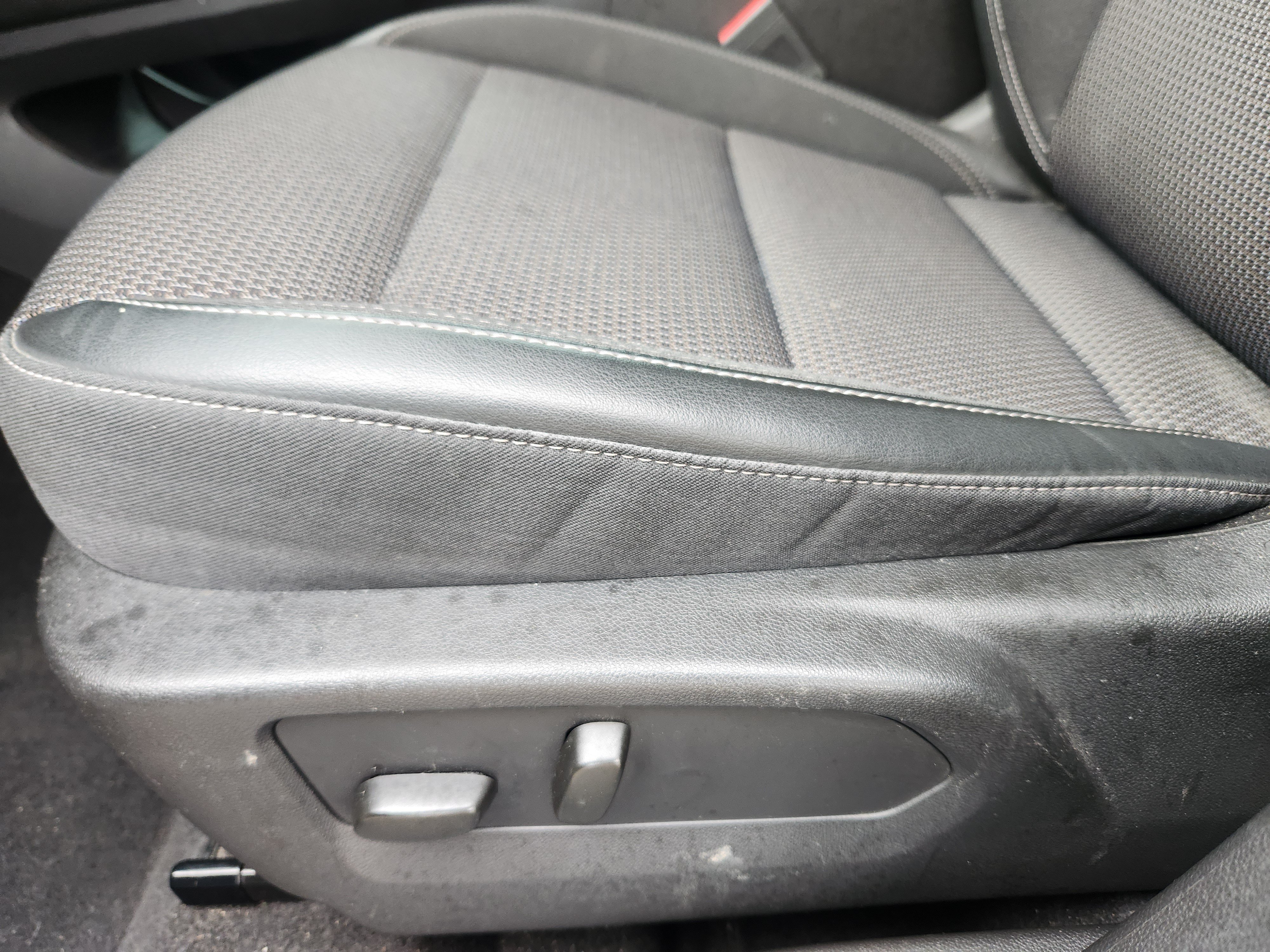 Used 2022 Buick Envision Preferred FWD image 16