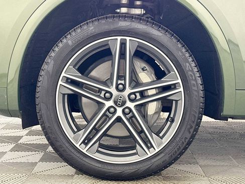 Used 2024 Audi Q5 e Premium Plus w/ Premium Plus Package image 30