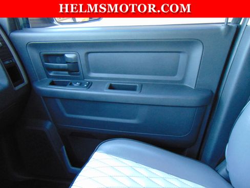 Used 2012 RAM 3500 ST w/ ST Decor Group image 33