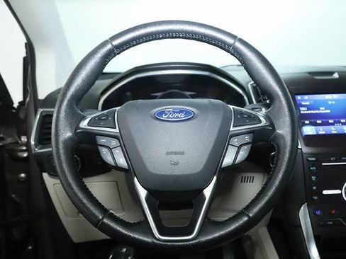 Used 2019 Ford Edge Titanium w/ Equipment Group 301A AWD/4WD image 23