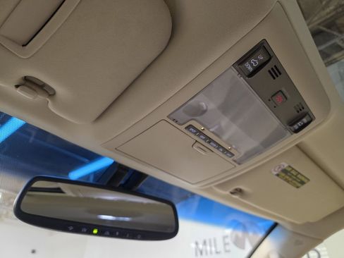 Used 2015 Lexus LX 570 4WD image 43