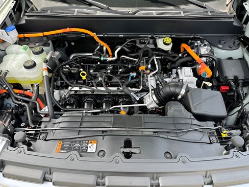 Used 2024 Ford Maverick Lariat FWD image 32