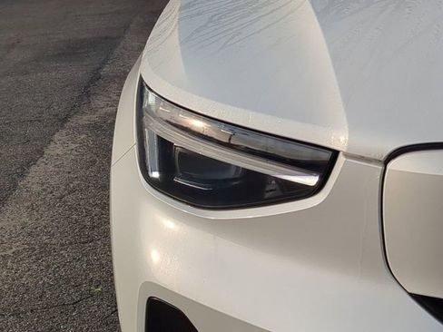 Used 2024 Volvo XC40 Recharge Plus w/ Protection Package Premier image 10