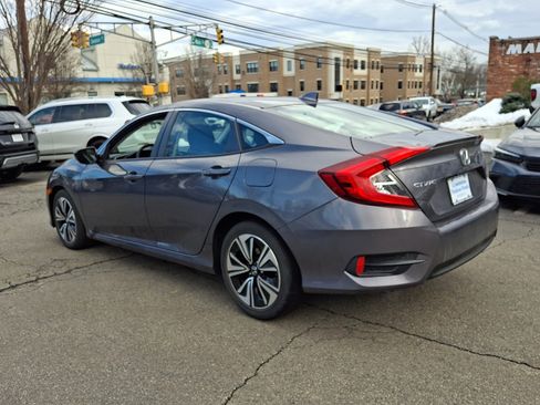 Used 2017 Honda Civic EX-T image 9