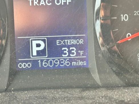 Used 2015 Toyota Sienna LE image 9