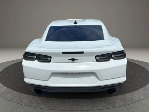 Used 2019 Chevrolet Camaro LT RWD image 4