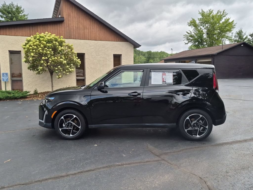 Used 2023 Kia Soul EX FWD image 8