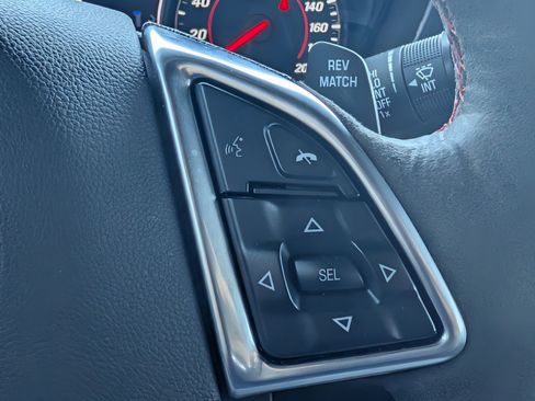 Used 2021 Chevrolet Camaro ZL1 RWD image 15