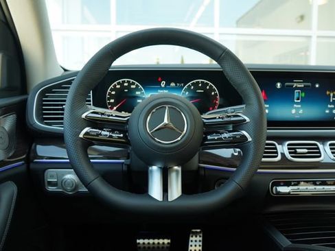 New 2026 Mercedes-Benz GLS 450 4MATIC image 18