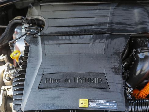 Used 2022 Kia Niro EX image 25