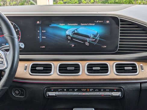 Used 2020 Mercedes-Benz GLS 450 4MATIC image 27