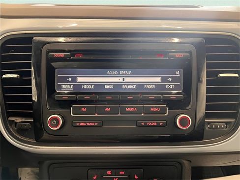 Used 2014 Volkswagen Beetle 1.8T image 21