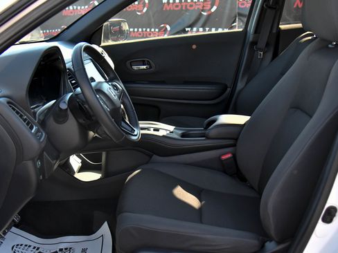 Used 2022 Honda HR-V Sport image 16