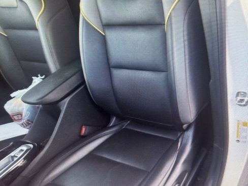 Used 2024 Chevrolet Trax ACTIV w/ Sunroof Package image 4