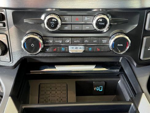 Certified 2025 Ford F250 Lariat w/ Lariat Ultimate Package AWD/4WD image 33