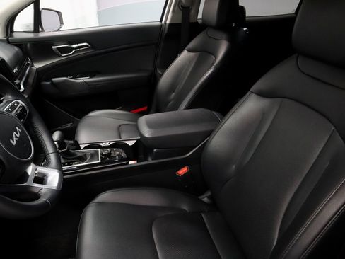 Used 2025 Kia Sportage EX w/ Premium Package image 26