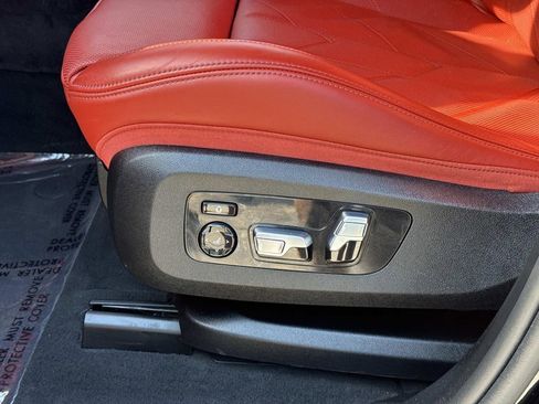 Used 2023 BMW XM AWD/4WD image 26