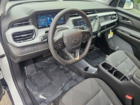 New 2027 Chevrolet Bolt LT w/ Comfort Package image 19