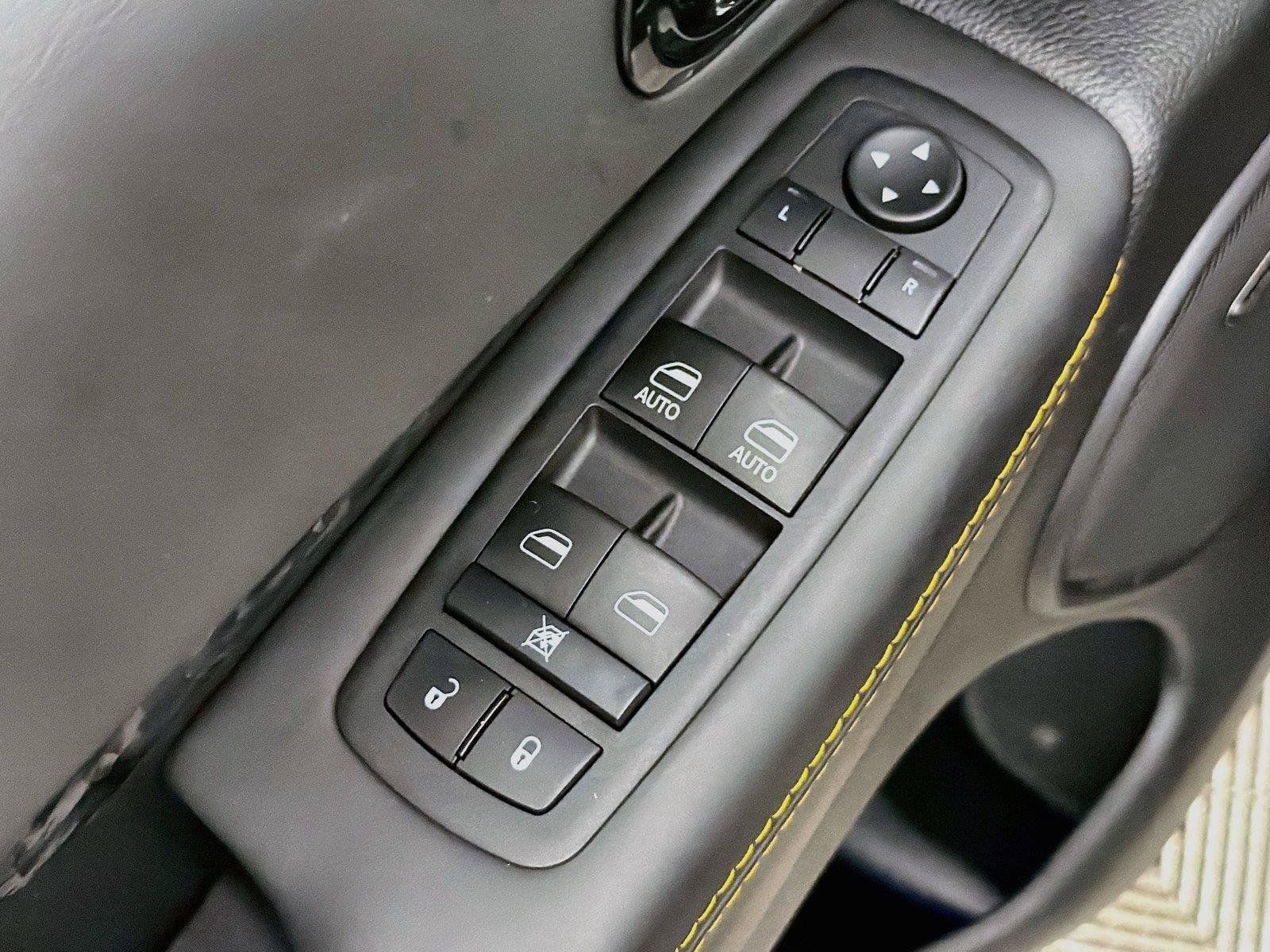 Used 2023 Dodge Durango R/T w/ Hemi Orange Plus Package AWD/4WD image 24