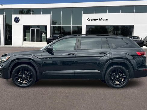 Used 2023 Volkswagen Atlas SEL R-Line AWD/4WD image 7