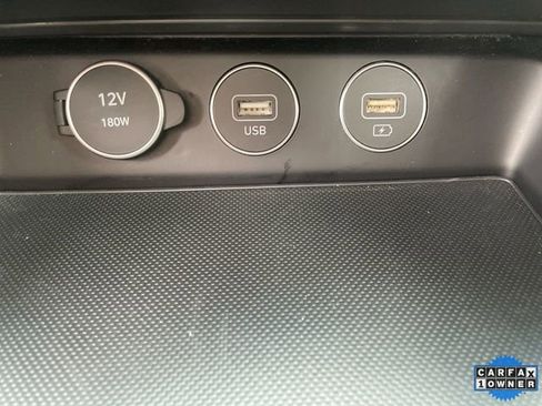 Used 2023 Genesis G70 2.0T image 18