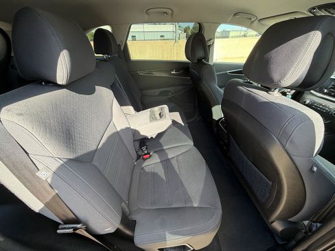 Used 2016 Kia Sorento AWD w/ LX Convenience Package image 10