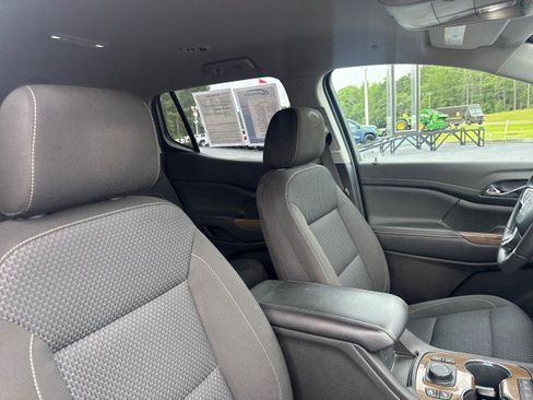 Used 2022 GMC Acadia SLE w/ Driver Convenience Package FWD image 11