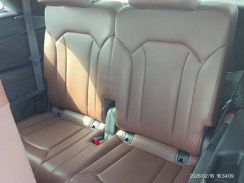 Used 2019 Audi Q7 3.0T Prestige image 5