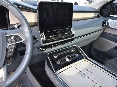 Used 2020 Lincoln Navigator Black Label image 9